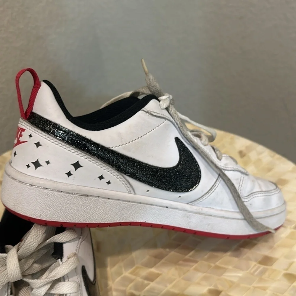 Nike Court Borough Low 2 SE Grade School 'White Very Berry'  size 6 y